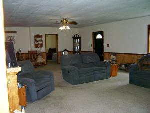 912 Thompson Ln, Mitchell, IN 47446 photo 2
