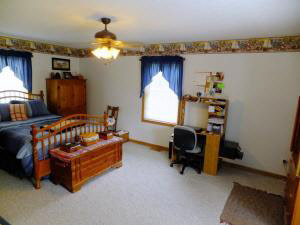 197 Country Estates Dr, Mitchell, IN 47446 photo 9