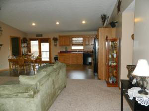 141 Pine Dr, Mitchell, IN 47446 photo 2