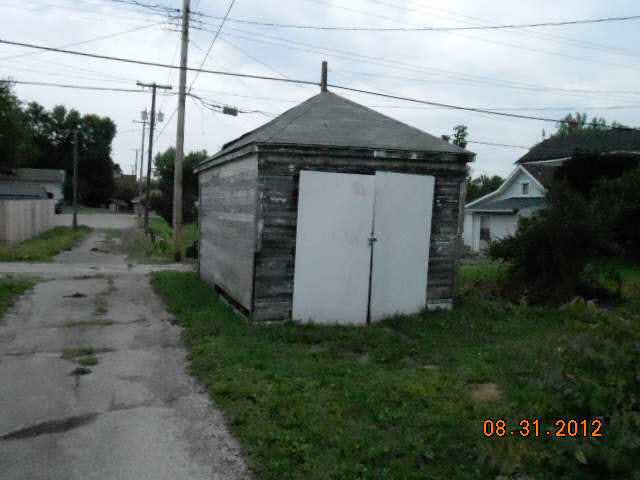 112 Hartford, Eaton, IN 47338 photo 2