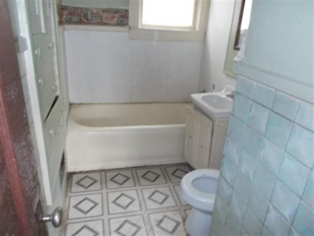 617 S Gallatin St, Marion, IN 46953 photo 9