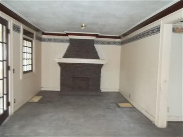617 S Gallatin St, Marion, IN 46953 photo 2
