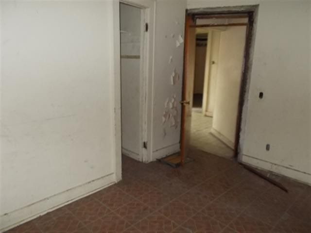 617 S Gallatin St, Marion, IN 46953 photo 5
