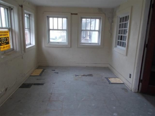 617 S Gallatin St, Marion, IN 46953 photo 8