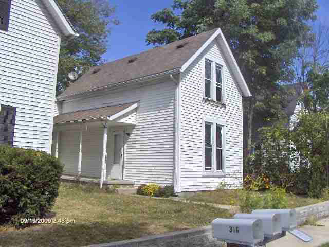 320 E 9th St, Muncie, IN 47302 photo 2