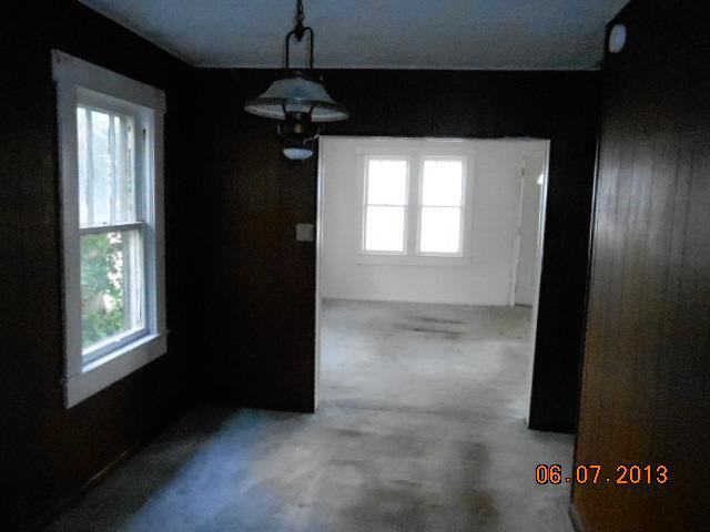 317 W 5th St, Muncie, IN 47302 photo 6