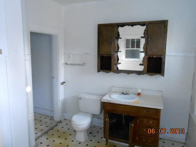 317 W 5th St, Muncie, IN 47302 photo 8