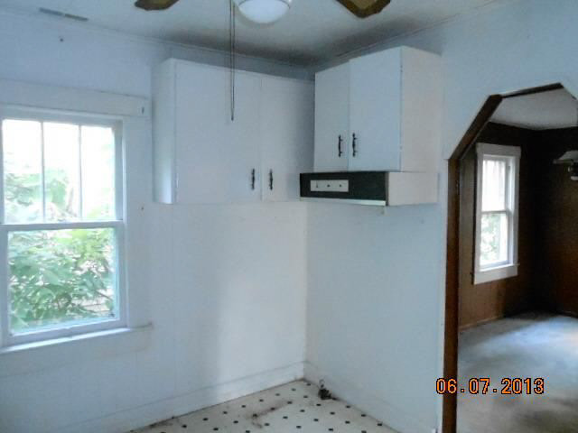 317 W 5th St, Muncie, IN 47302 photo 7