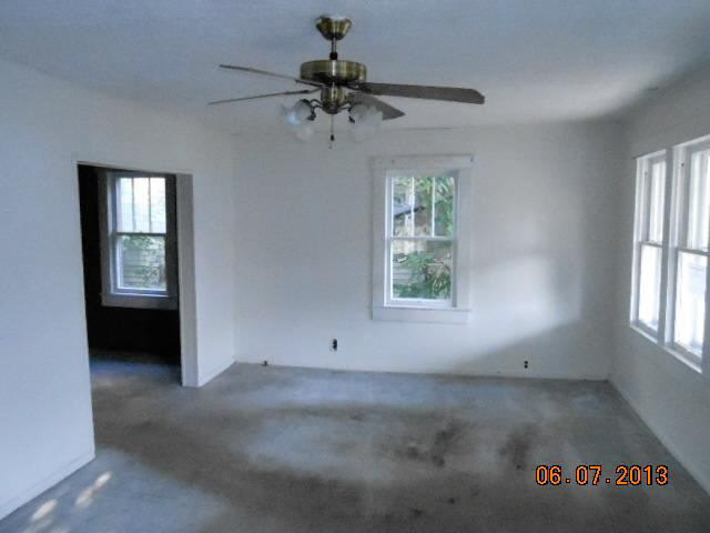 317 W 5th St, Muncie, IN 47302 photo 3