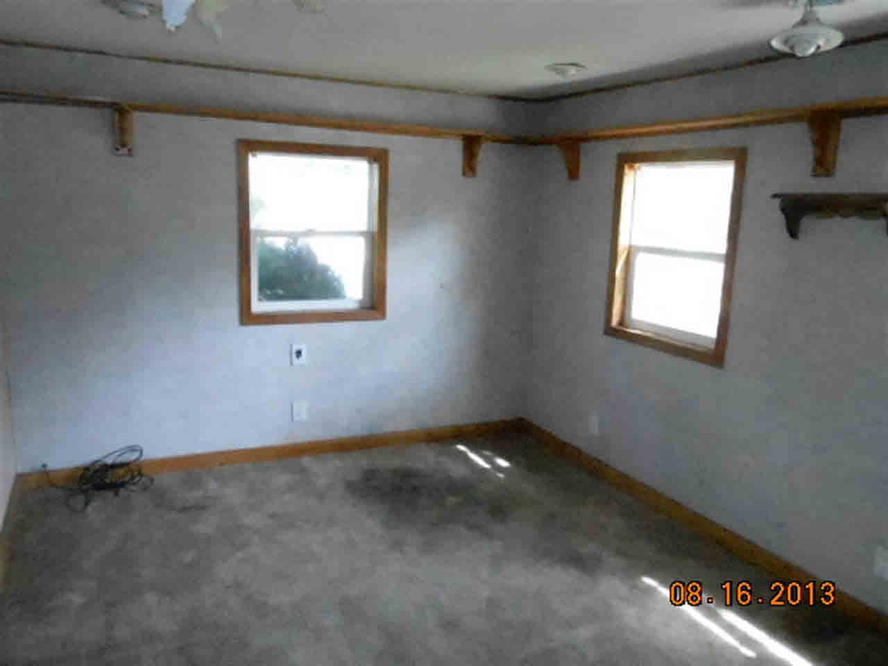 312 S Portland St, Ridgeville, IN 47380 photo 6