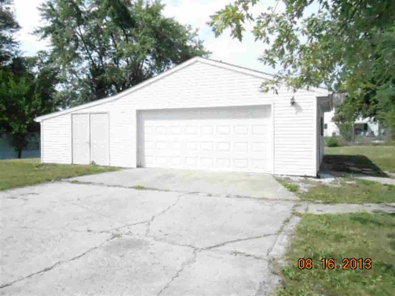 312 S Portland St, Ridgeville, IN 47380 photo 4
