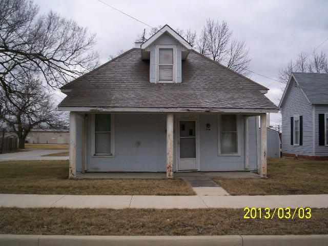 326 E 7th St, Portland, IN 47371 photo 4