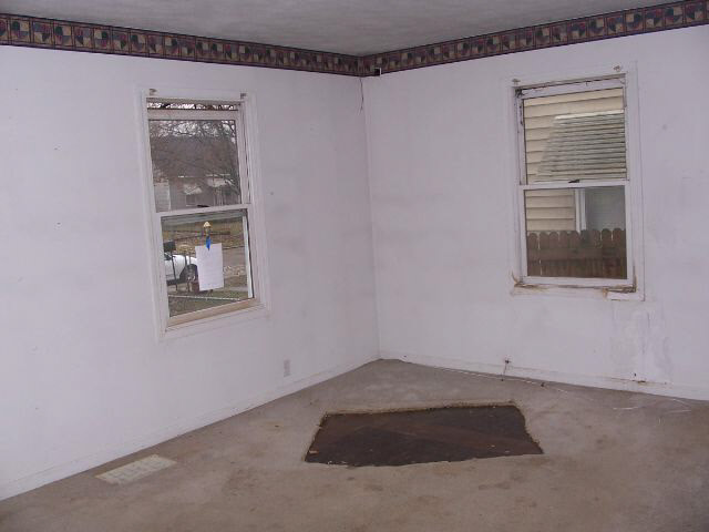 2011 S Ebright, Muncie, IN 47302 photo 3