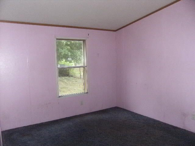 214 W Commercial, Hartford City, IN 47348 photo 9