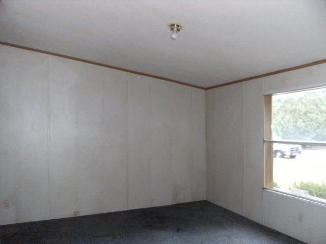 214 W Commercial, Hartford City, IN 47348 photo 7