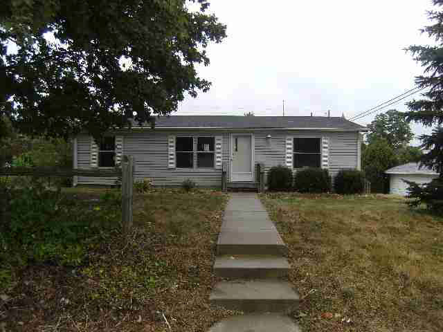 214 W Commercial, Hartford City, IN 47348 photo 1