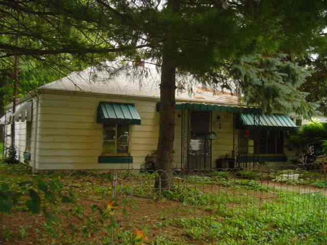 212 E 27th St, Muncie, IN 47302 photo 1