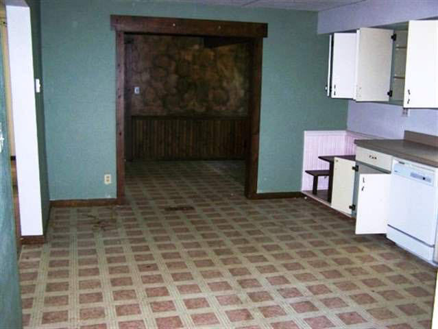 105 E Wine St, Modoc, IN 47358 photo 4