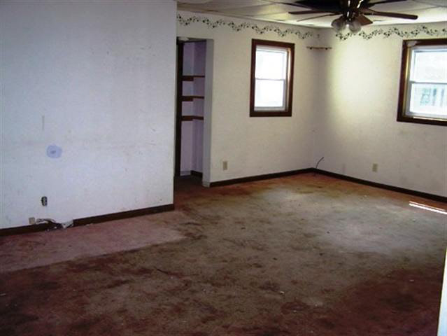 105 E Wine St, Modoc, IN 47358 photo 5