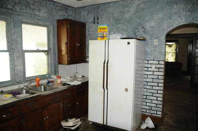 2017 Walnut, New Castle, IN 47362 photo 3
