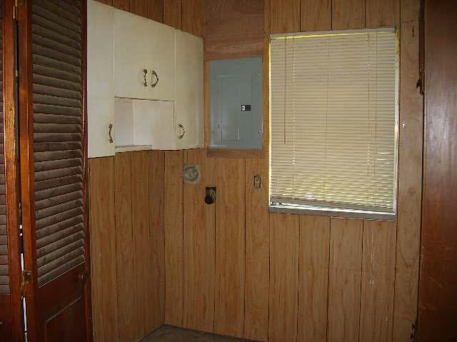2102 E 23rd St, Muncie, IN 47302 photo 4