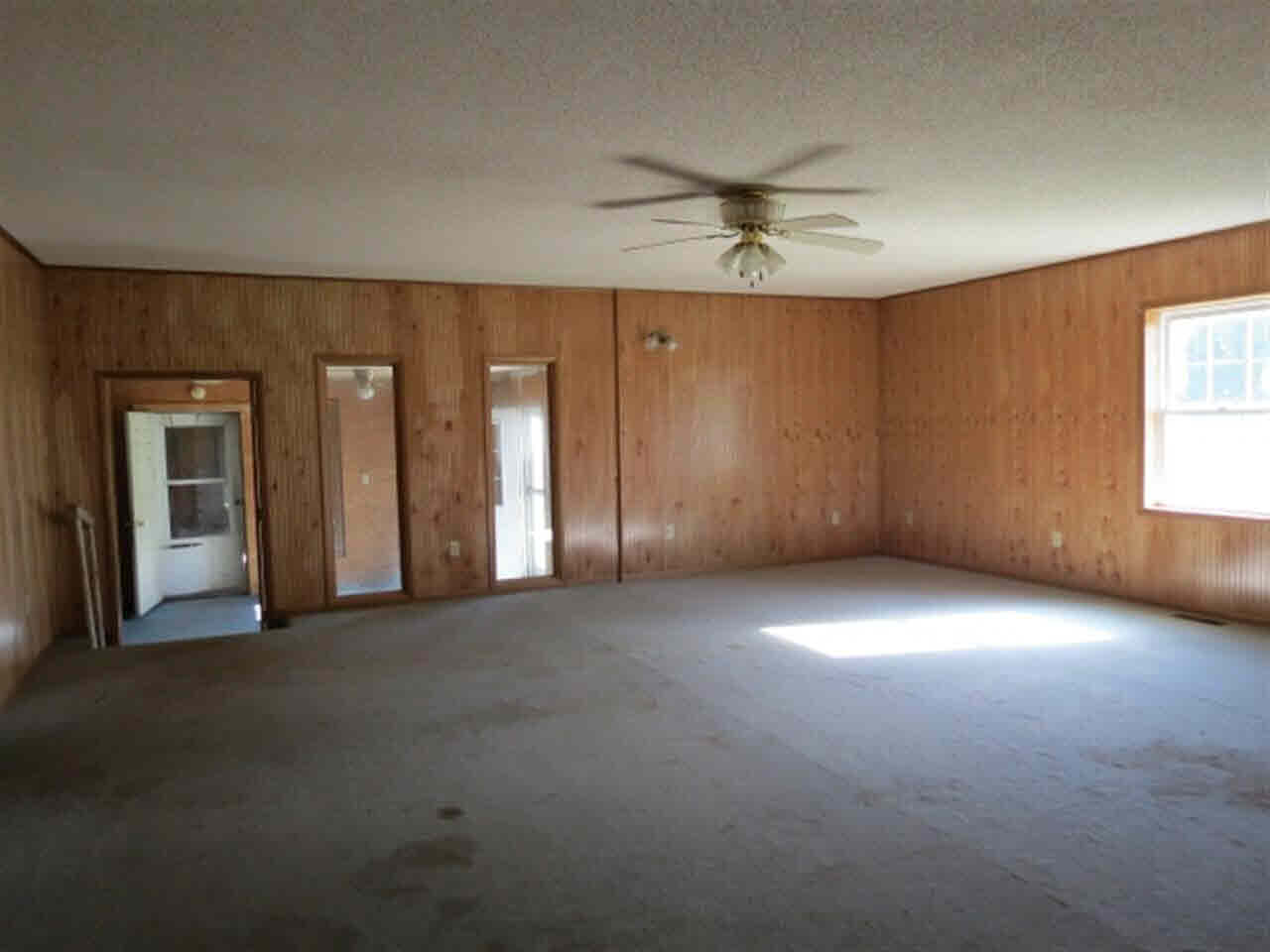 395 E Maple Ct, Pennville, IN 47369 photo 3