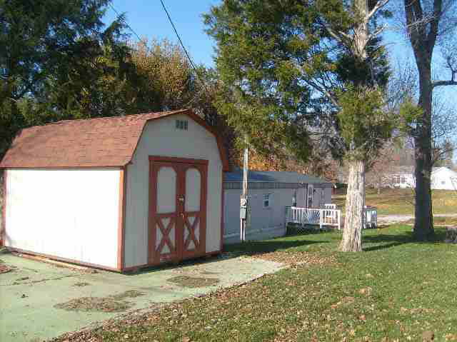 319 W North, Eaton, IN 47338 photo 2