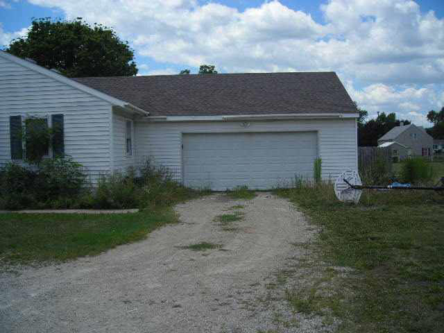 2128 E 16th St, Muncie, IN 47302 photo 2