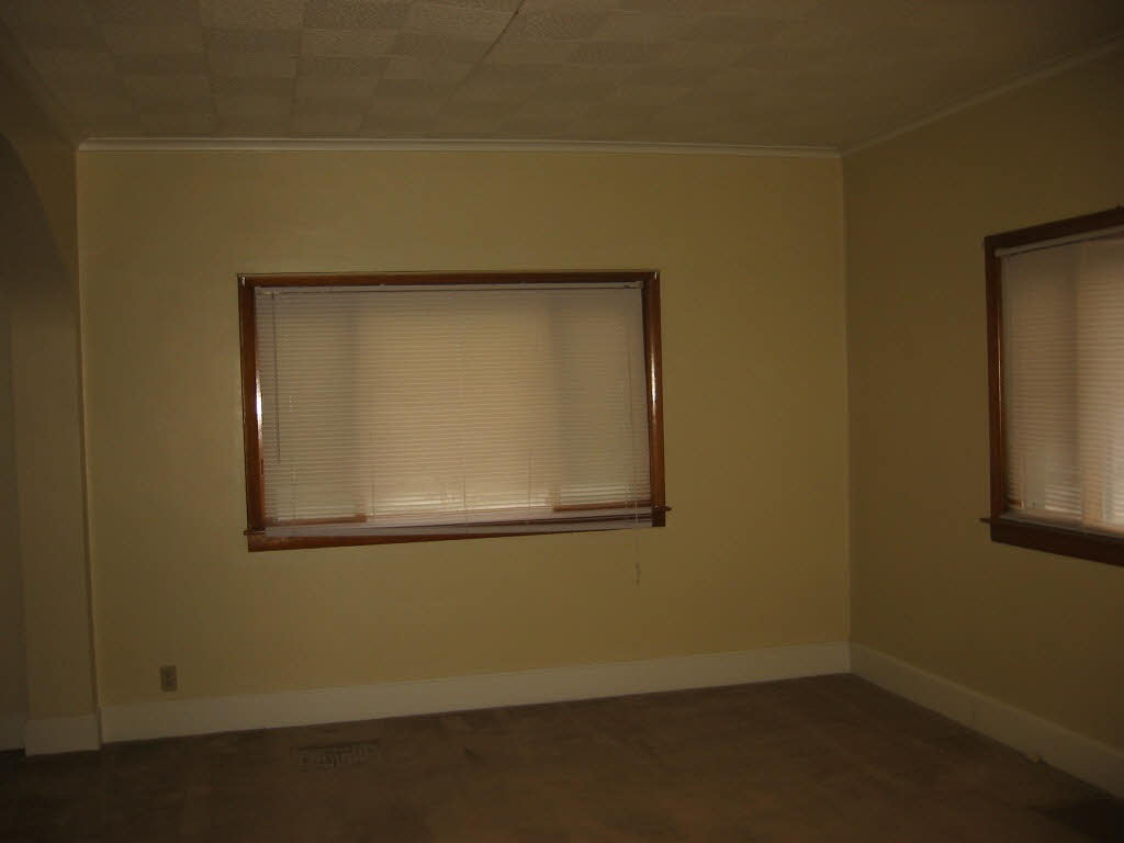 322 S 7th St, New Castle, IN 47362 photo 2