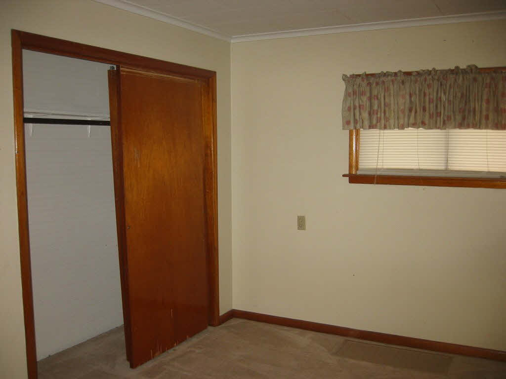 322 S 7th St, New Castle, IN 47362 photo 6