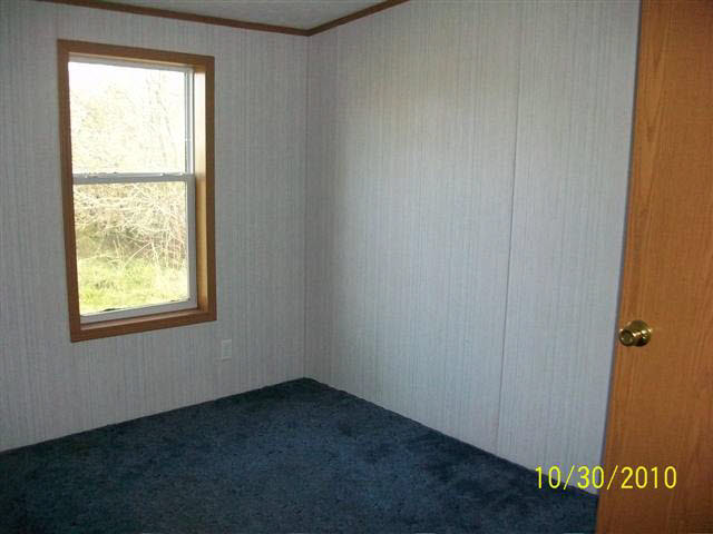 9806 E Miller, Selma, IN 47383 photo 4