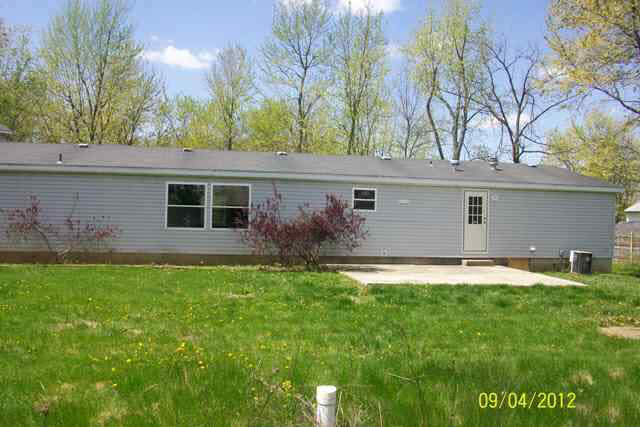 1000 S Winmere, Selma, IN 47383 photo 2