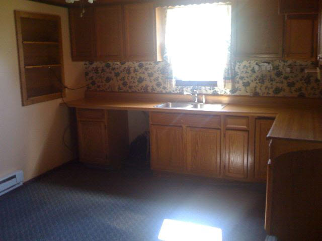 52 E Charles, Redkey, IN 47373 photo 6
