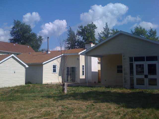 52 E Charles, Redkey, IN 47373 photo 2