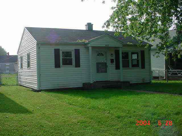 2002 S Pershing, Muncie, IN 47302 photo 1