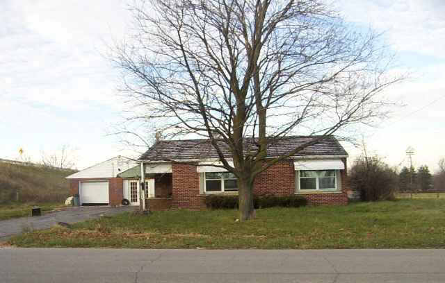 909 E Short St, Winchester, IN 47394 photo 1