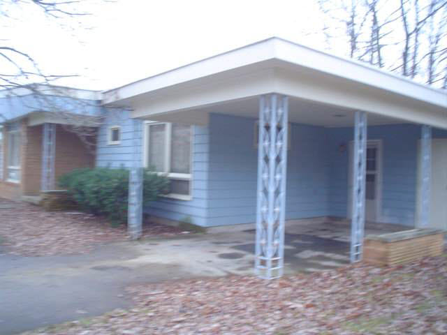 4942 S Broad St, Dunkirk, IN 47336 photo 2