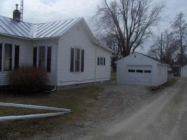 383 W Commerce, Dunkirk, IN 47336 photo 3