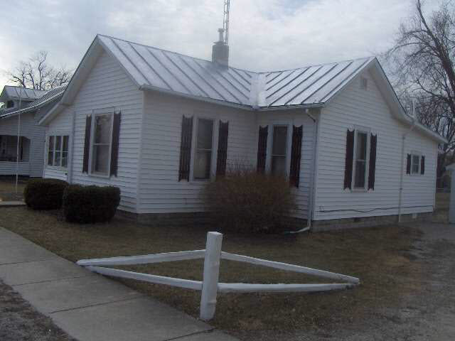 383 W Commerce, Dunkirk, IN 47336 photo 4
