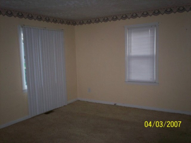 2423 E 18th St, Muncie, IN 47302 photo 2