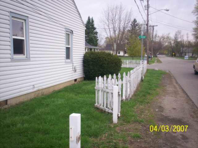 2423 E 18th St, Muncie, IN 47302 photo 9