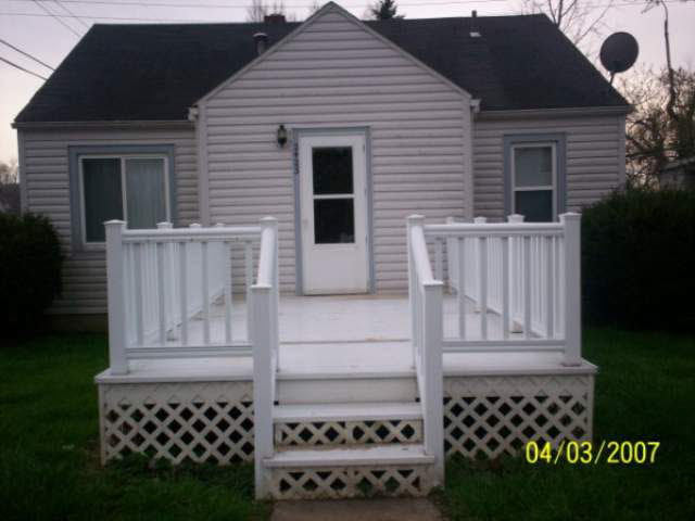 2423 E 18th St, Muncie, IN 47302 photo 1