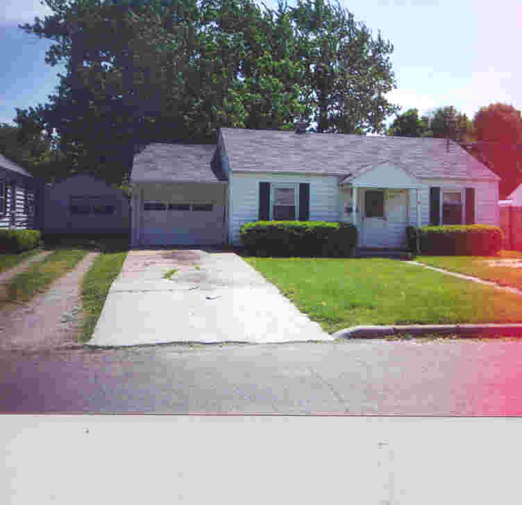 2005 E 24th St, Muncie, IN 47302 photo 1