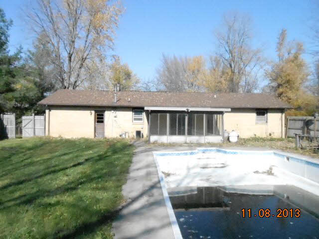 4007 W 32nd St, Muncie, IN 47302 photo 2