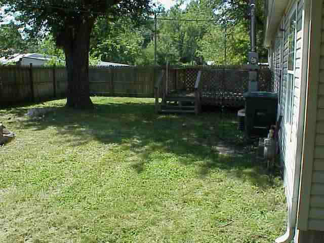 2119 E Yale, Muncie, IN 47303 photo 2