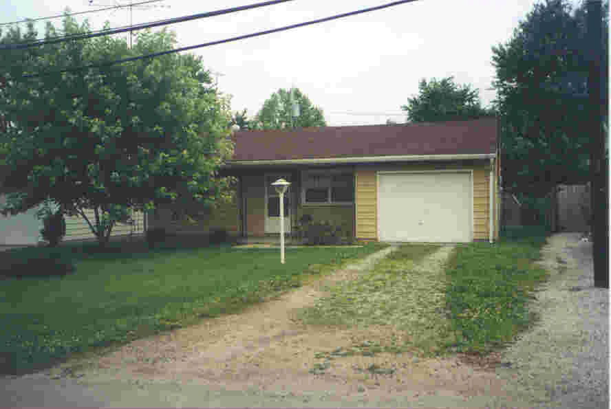 2004 E 16th St, Muncie, IN 47302 photo 1