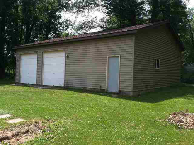 218 Pittsburg Ave, Portland, IN 47371 photo 2