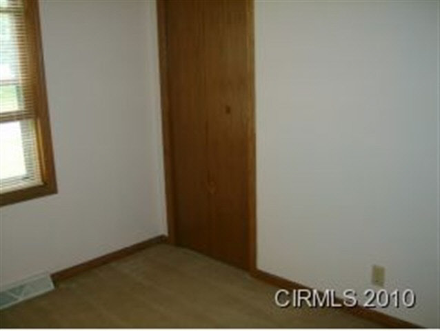 322 E 5th St, Fairmount, IN 46928 photo 7