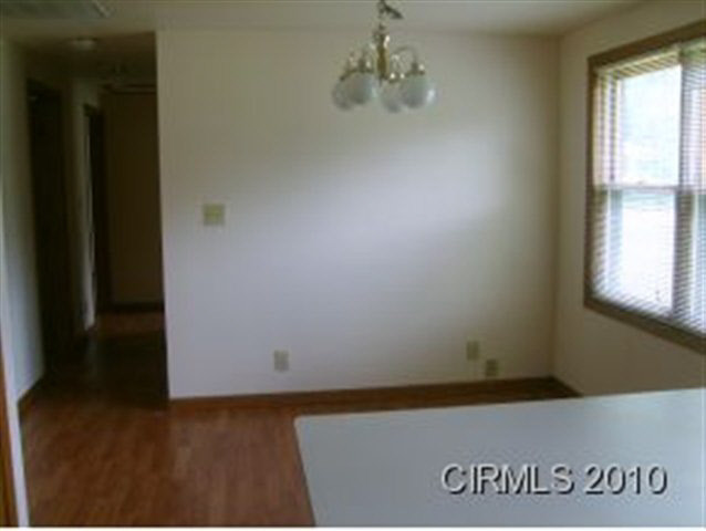 322 E 5th St, Fairmount, IN 46928 photo 5