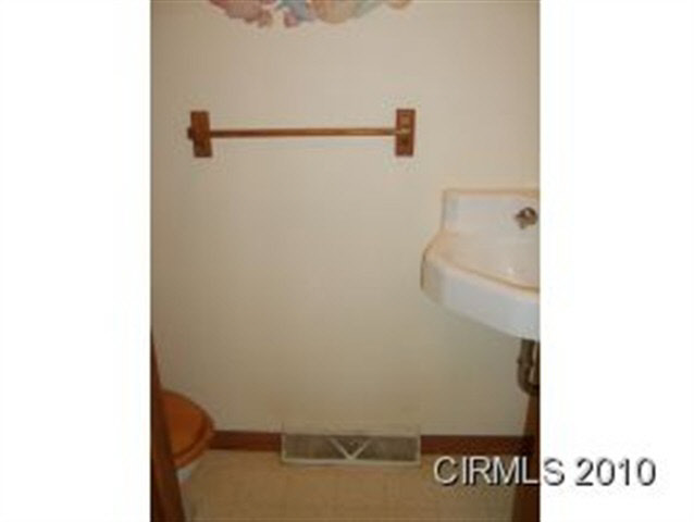 322 E 5th St, Fairmount, IN 46928 photo 11